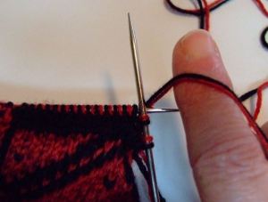 dk knitting with one hand -1
